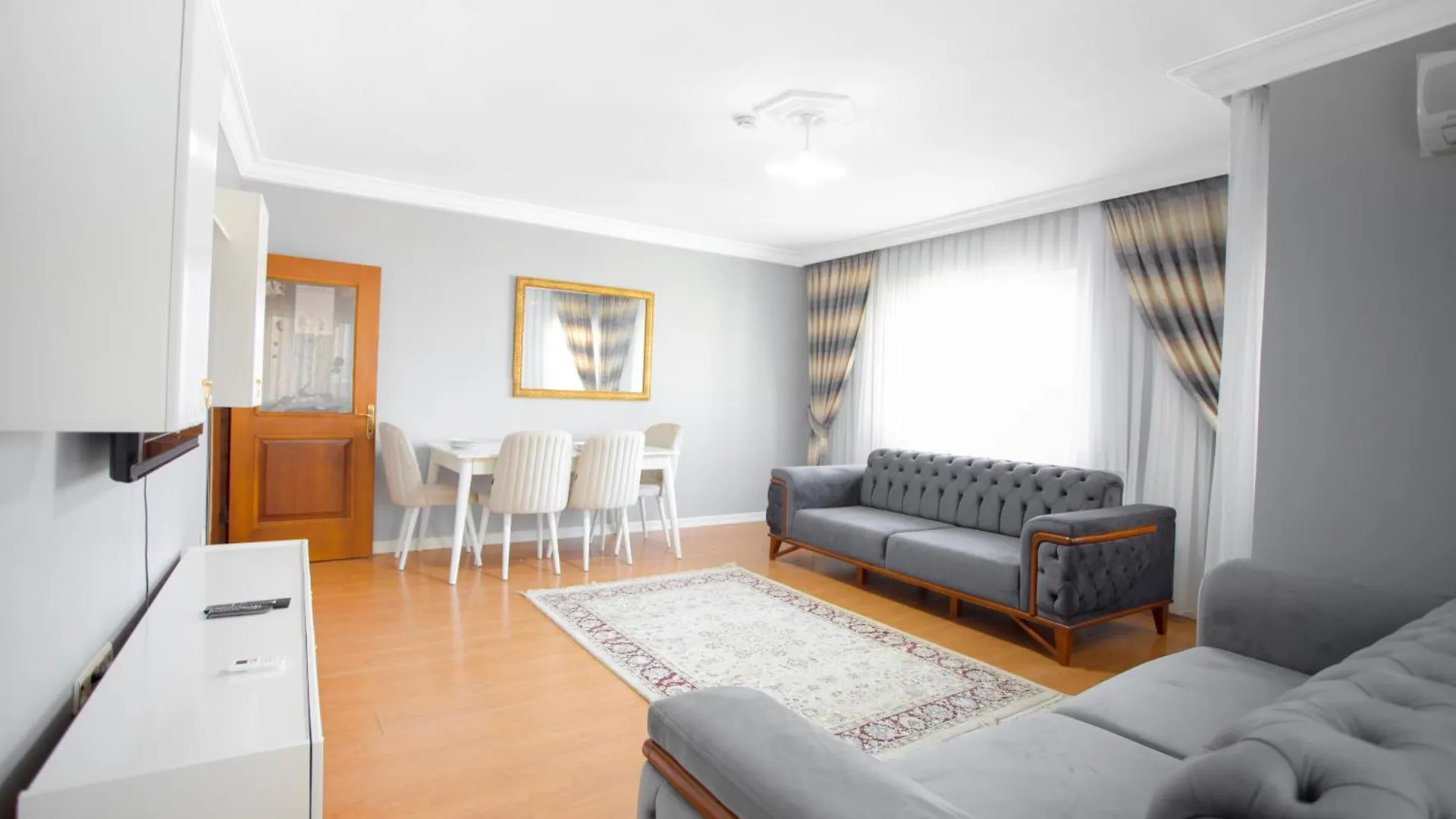 Large And Quiet Family Apartment 40 contacts