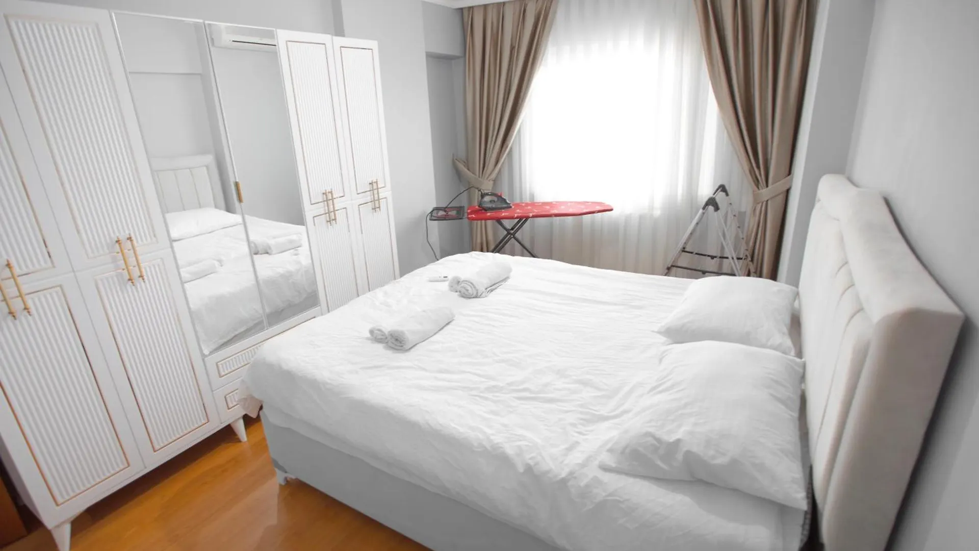 Large And Quiet Family Apartment 40 Istanbul